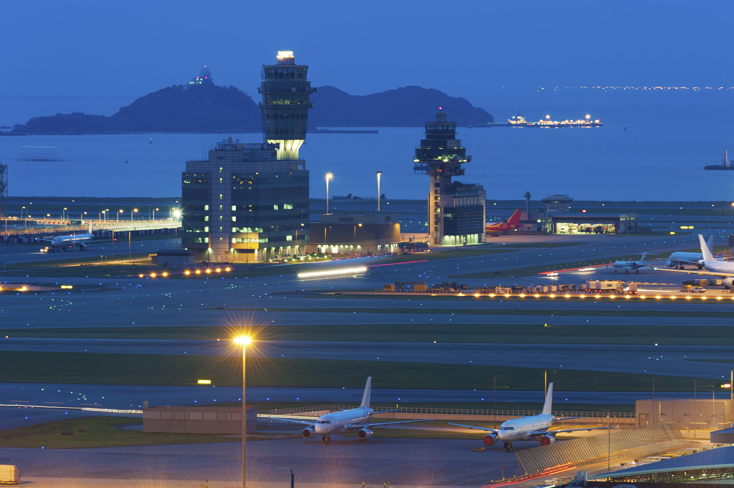 Night photo of Hong Kong International Airport runways