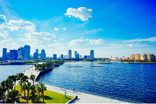 Vibrant skyline of high-rise buildings in Tampa, Florida along the waterfront.